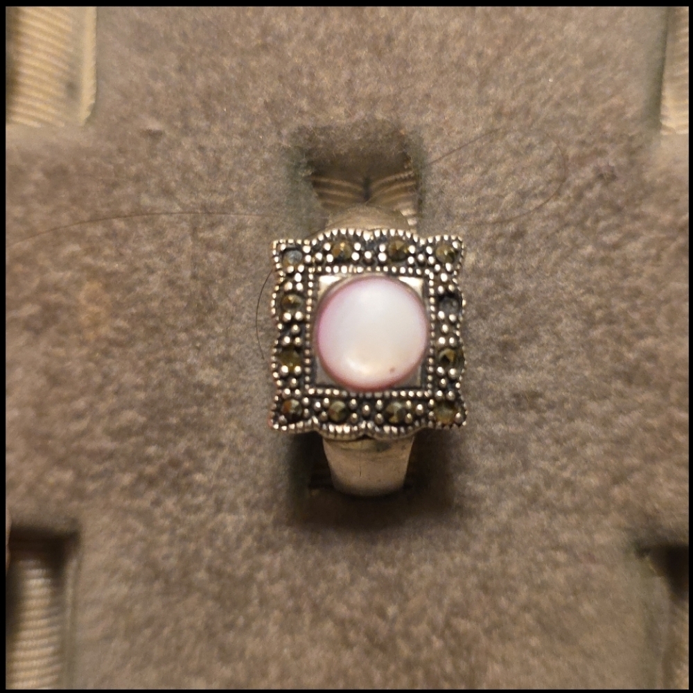 1DAY$ 10k antique Thick Square Laced ornate Art deco Gold Ring As Is Velvet Box